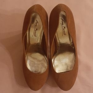 Anne Mitchell size 9 Women's Platform heels
